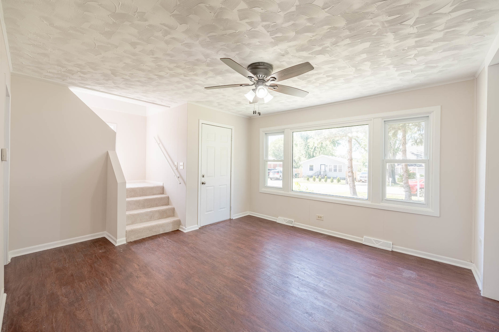 Homes for sale in Round Lake Beach, IL | 1033 Crescent Ct, Round Lake Beach, IL 60073 | MLS# 12167513