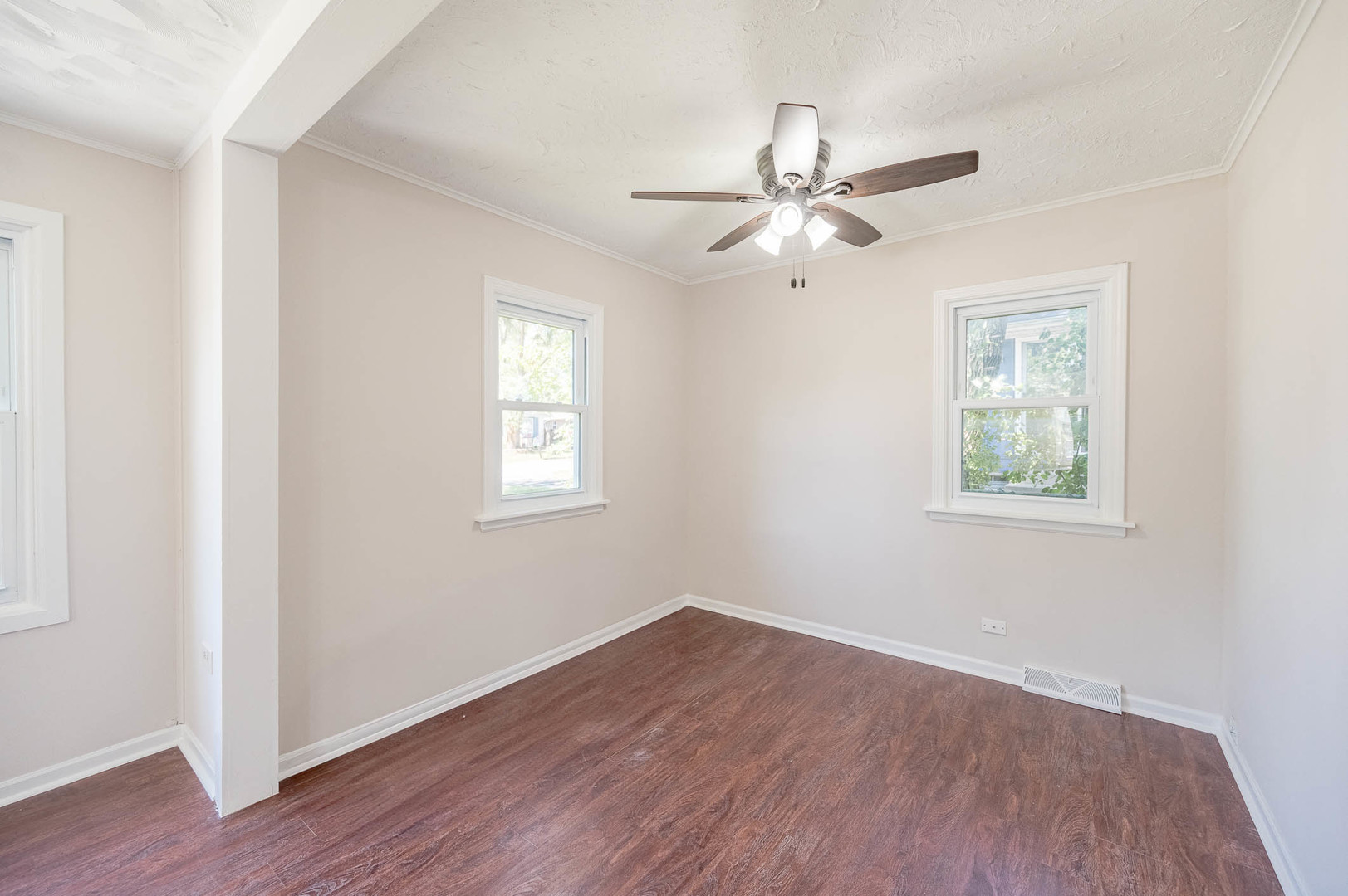 Homes for sale in Round Lake Beach, IL | 1033 Crescent Ct, Round Lake Beach, IL 60073 | MLS# 12167513