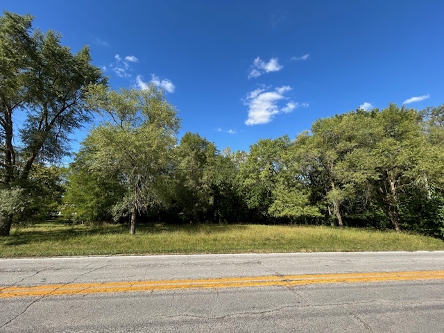 Homes for sale in Bloomington, IL | 1513 Six Points Rd Rd, Bloomington, IL 61701 | MLS# 12173926