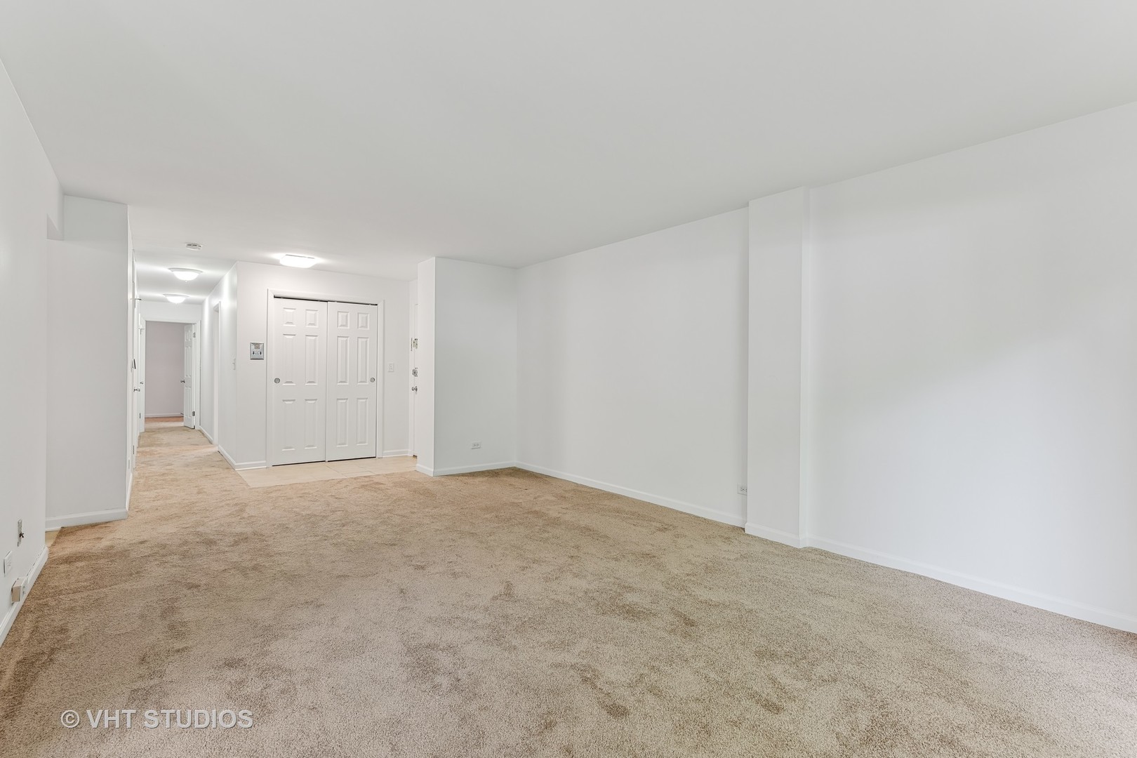 Homes for sale in Evanston, IL | 2001 Sherman Ave #101, Evanston, IL 60201 | MLS# 12255884