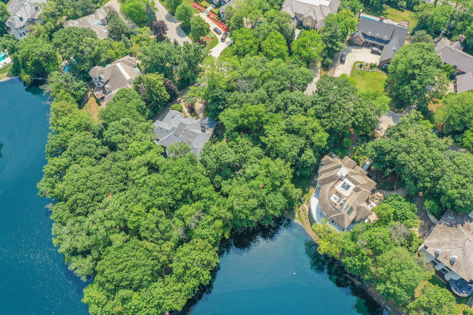 Homes for sale in Oak Brook, IL | 910 Saint Stephens Green, Oak Brook, IL 60523 | MLS# 12262642