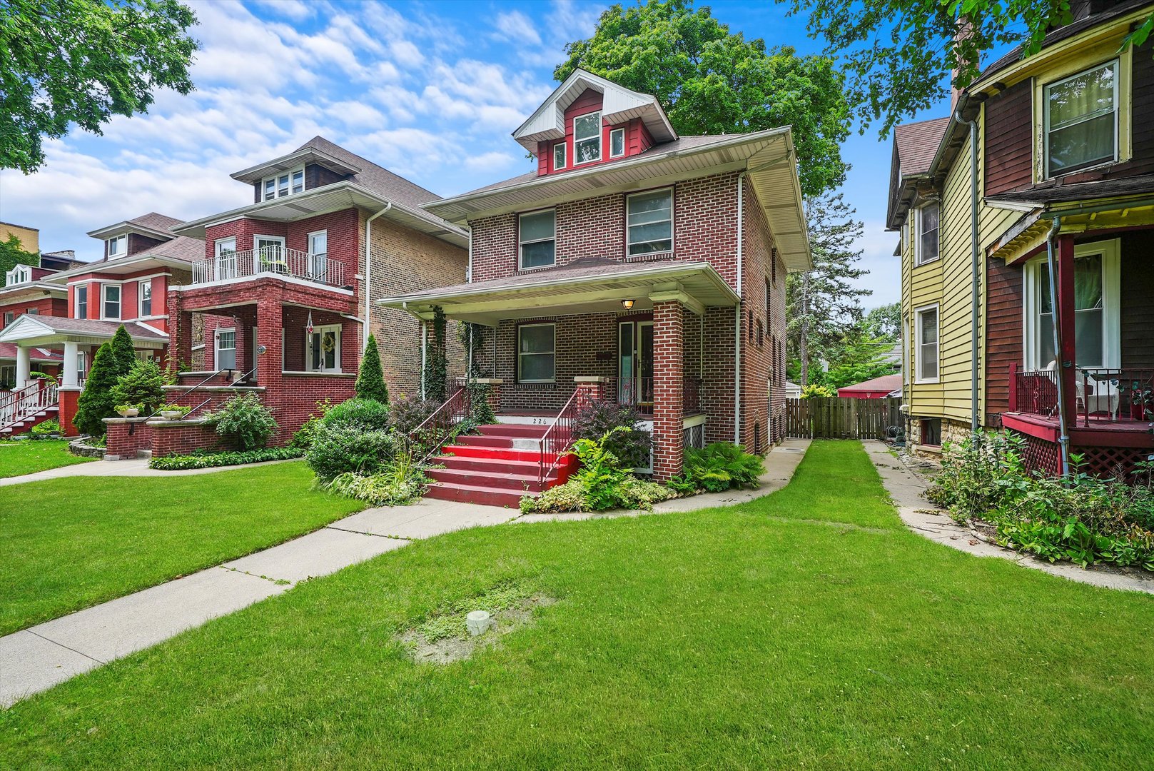 Homes for sale in Oak Park, IL | 226 N Austin Blvd, Oak Park, IL 60302 | MLS# 12263137