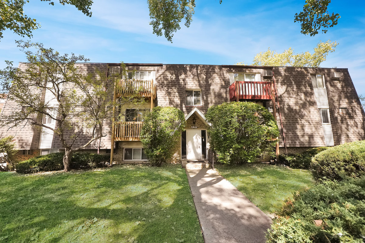 Homes for sale in Joliet, IL | 220 Madison St #3A, Joliet, IL 60435 | MLS# 12266194