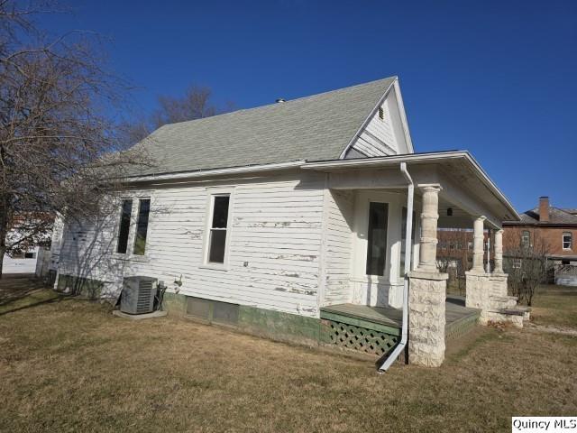 25th image of 51 W 4th St, Dallas City, IL 62330 | MLS# 12270845
