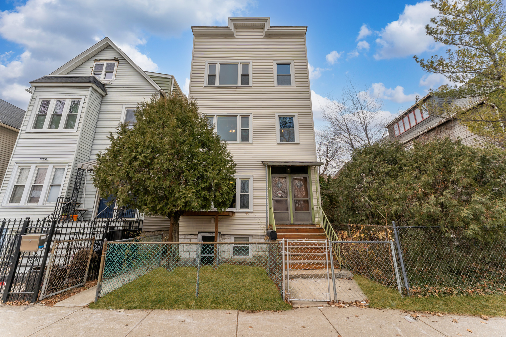1st image of 1814 N Richmond St, Chicago, IL 60647 | MLS# 12278332