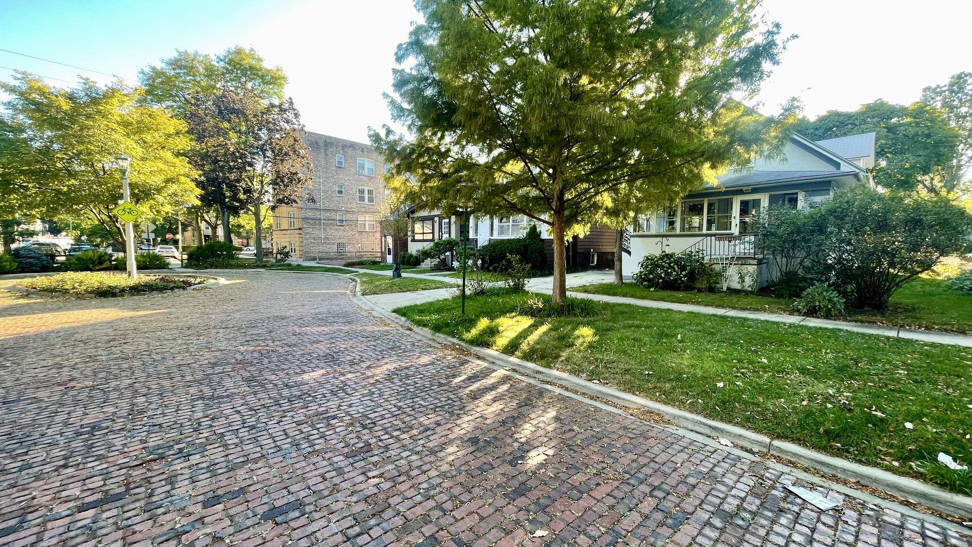 Homes for sale in Oak Park, IL | 521 N Humphrey Ave, Oak Park, IL 60302 | MLS# 12279358