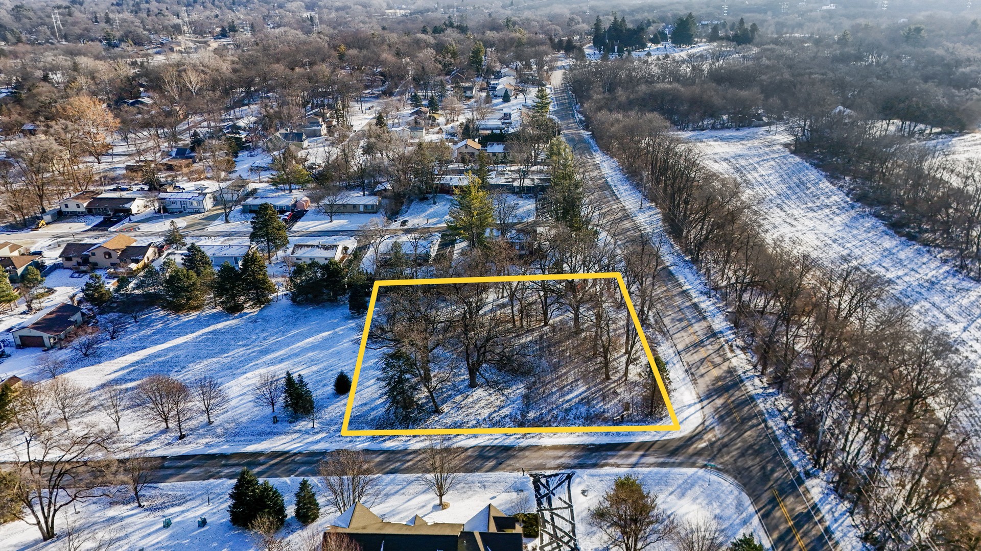 2nd image of 9814 River Bluff Ln, Fox River Grove, IL 60021 | MLS# 12289350