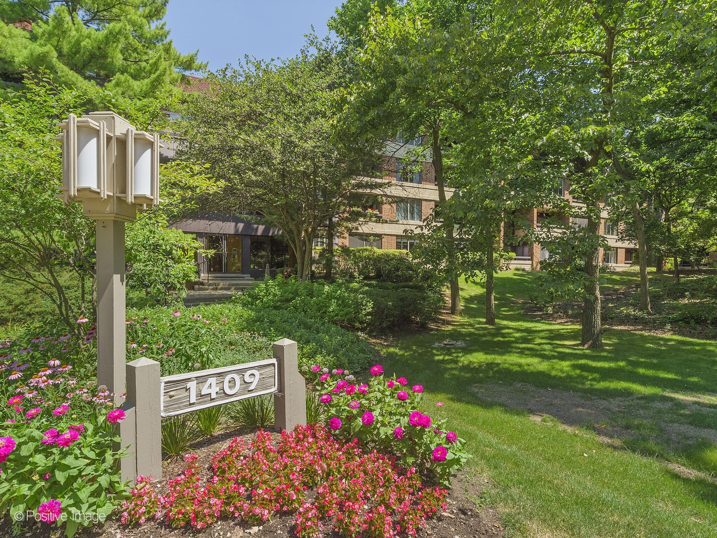 1st image of 1409 Burr Oak Rd #112A, Hinsdale, IL 60521 | MLS# 12290345