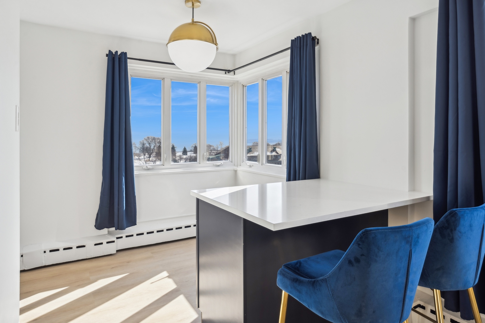 2nd image of 700 W Bittersweet Pl #906, Chicago, IL 60613 | MLS# 12293317