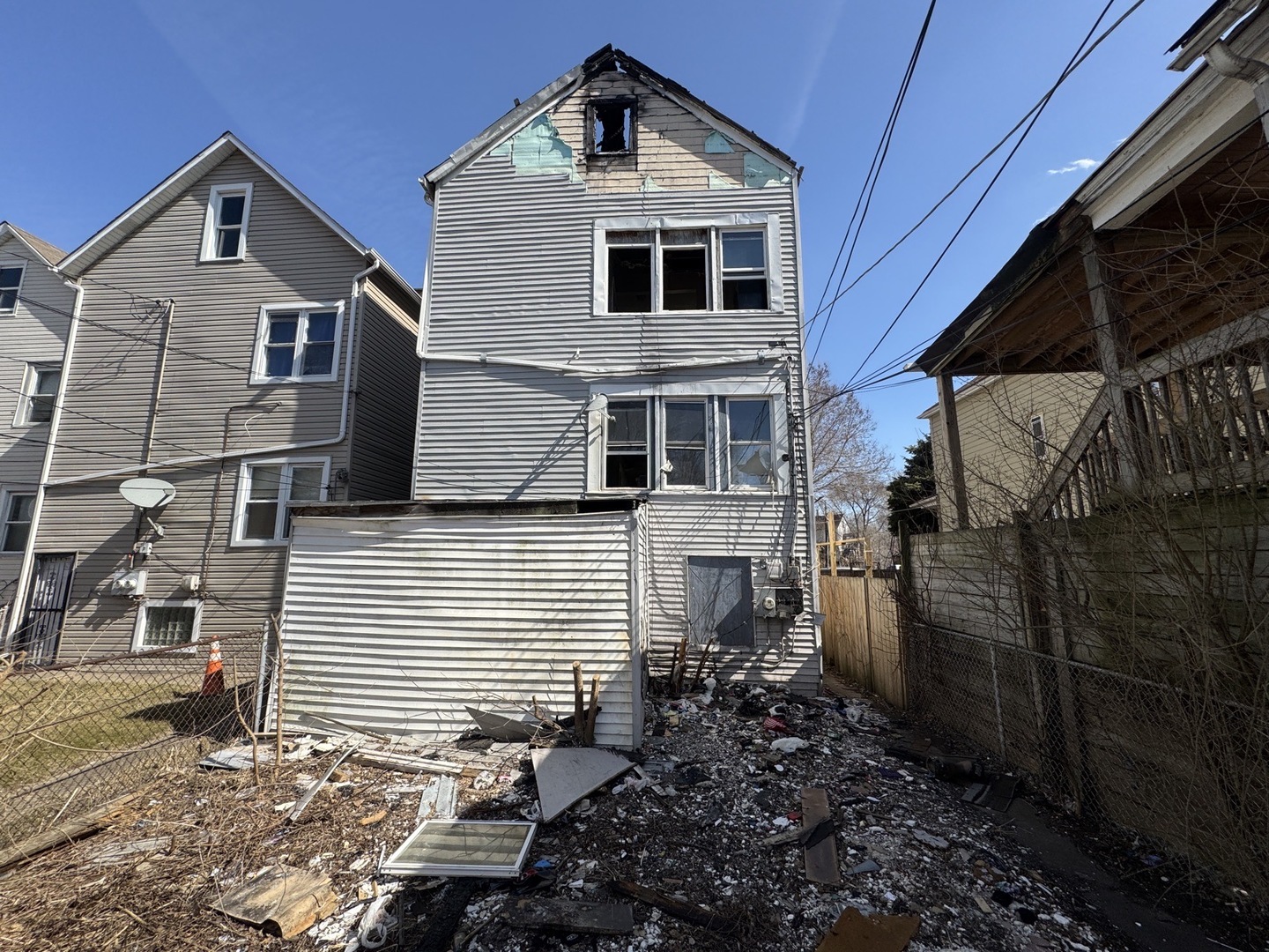 Homes for sale in Chicago, IL | 8412 S Exchange Ave, Chicago, IL 60617 | MLS# 12312176