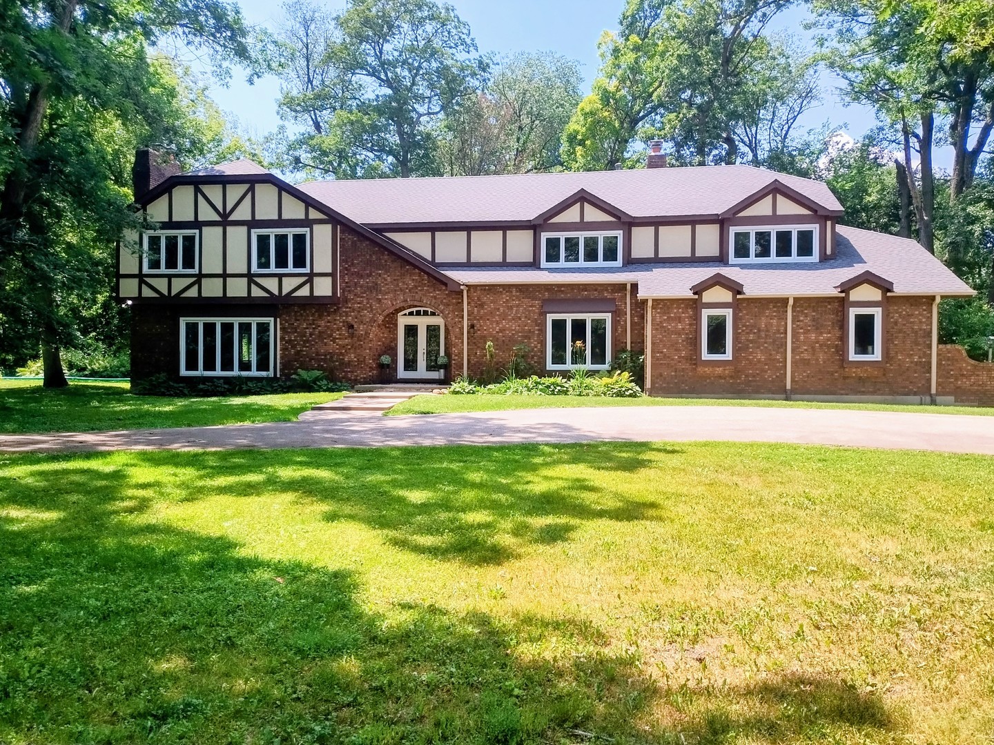 Homes for sale in Barrington Hills, IL | 4 Auburn Ln, Barrington Hills, IL 60010 | MLS# 12313885