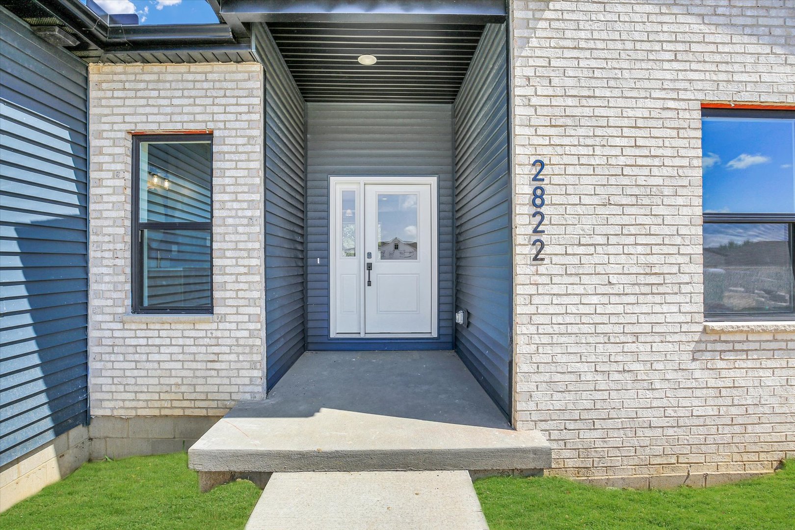 Homes for sale in Urbana, IL | 2822 Haydon Dr, Urbana, IL 61802 | MLS# 12314370