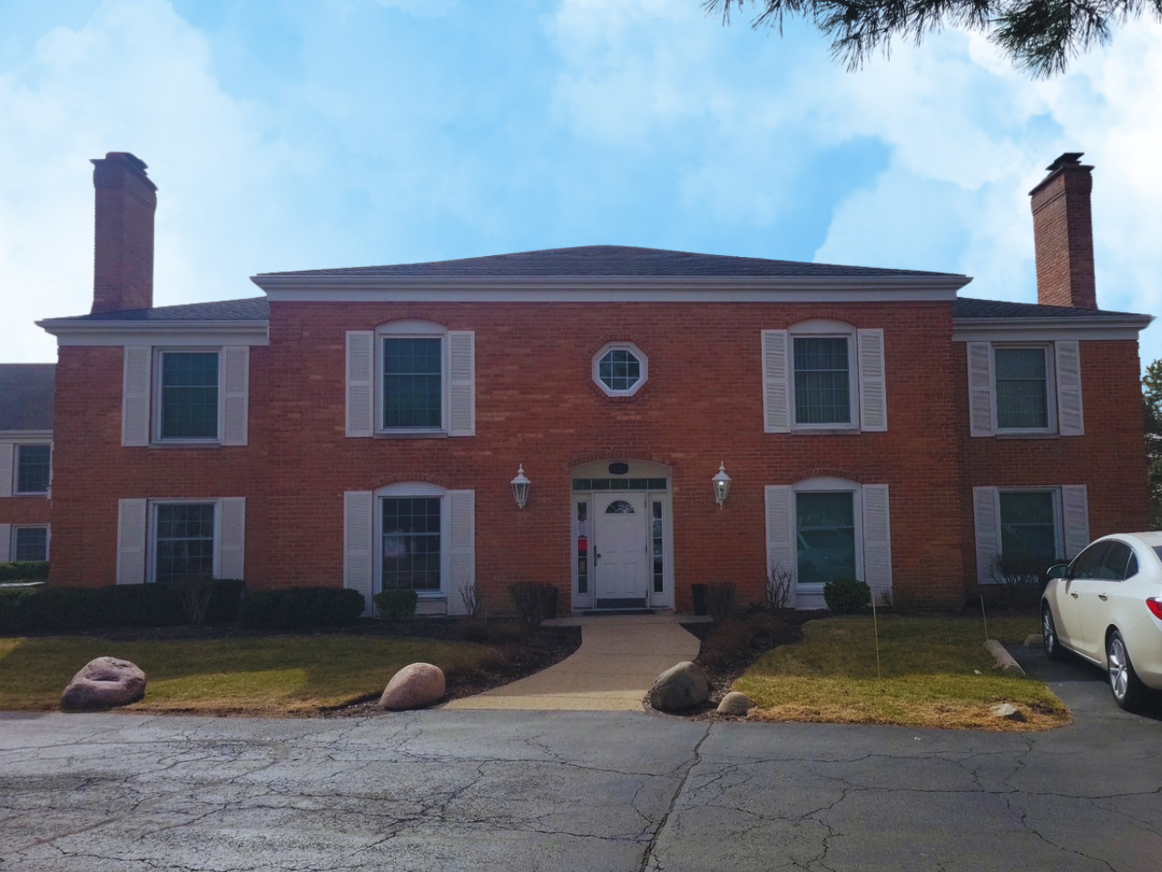 Homes for sale in Burr Ridge, IL | 120 Carriage Way Dr #B103, Burr Ridge, IL 60527 | MLS# 12317153