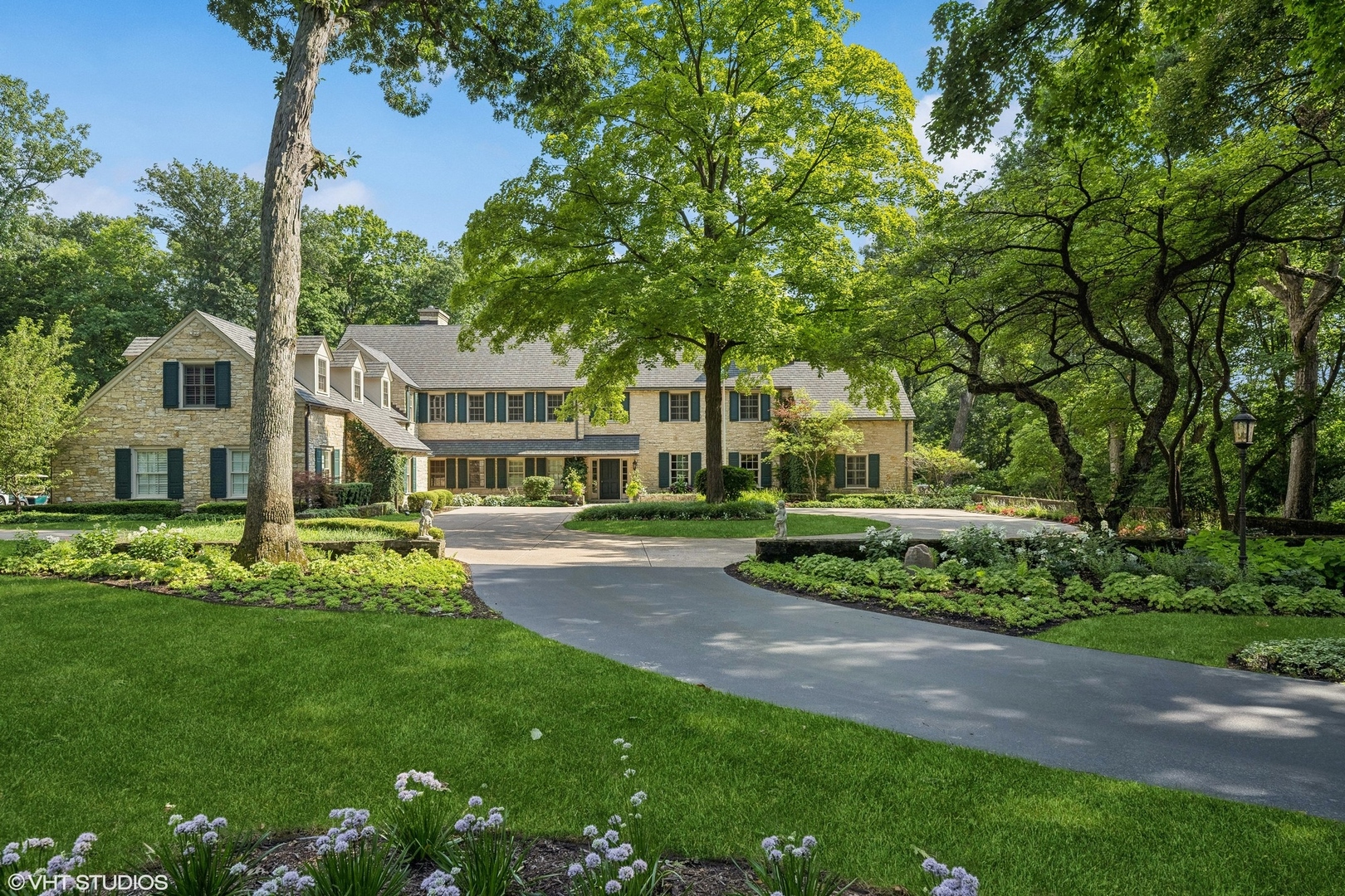 1st image of 875 Country Club Rd, Saint Charles, IL 60174 | MLS# 12326692