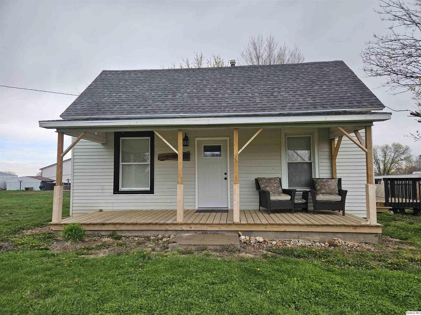 Homes for sale in Ursa, IL | 306 Walker St, Ursa, IL 62376 | MLS# 12335315