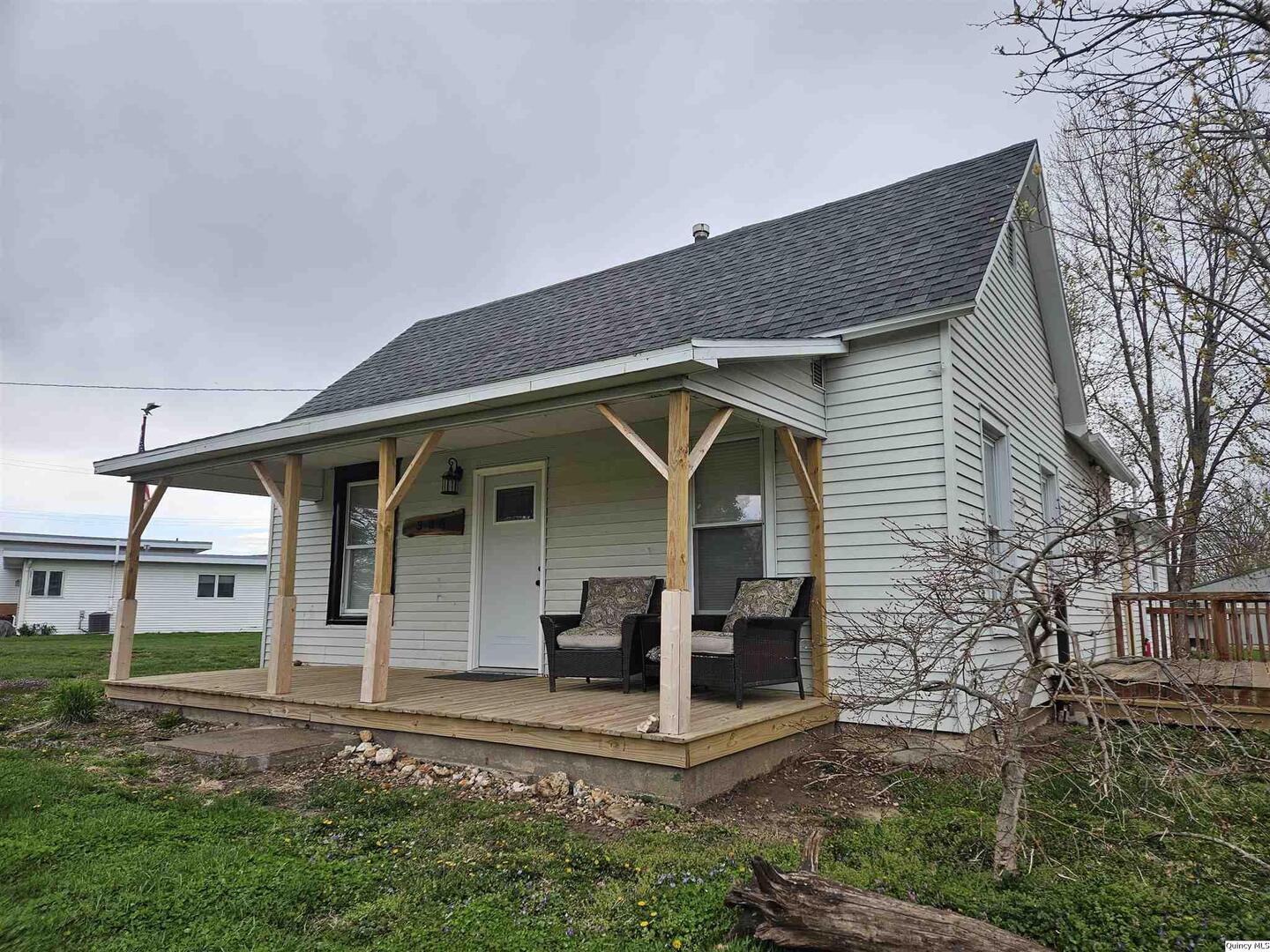 Homes for sale in Ursa, IL | 306 Walker St, Ursa, IL 62376 | MLS# 12335315