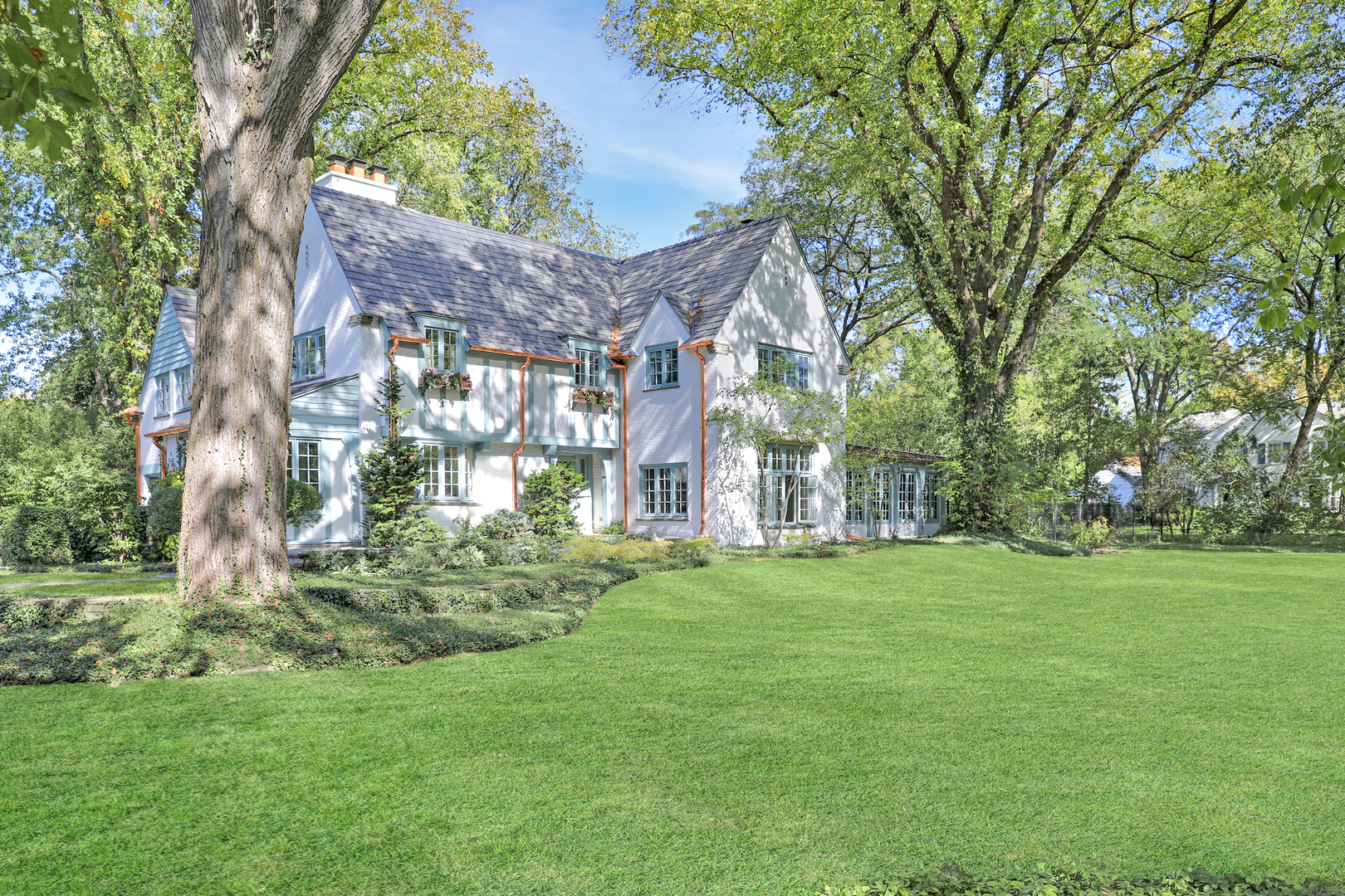 Homes for sale in Winnetka, IL | 180 De Windt Rd, Winnetka, IL 60093 | MLS# 12346214