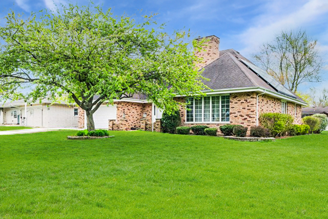 Homes for sale in Beecher, IL | 524 Meadow Ln, Beecher, IL 60401 | MLS# 12347381