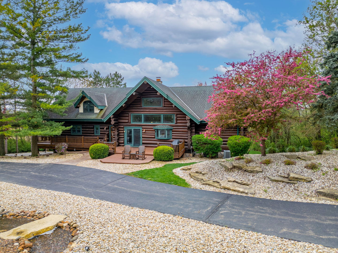 Homes for sale in Woodstock, IL | 3317 S Country Club Rd, Woodstock, IL 60098 | MLS# 12349883