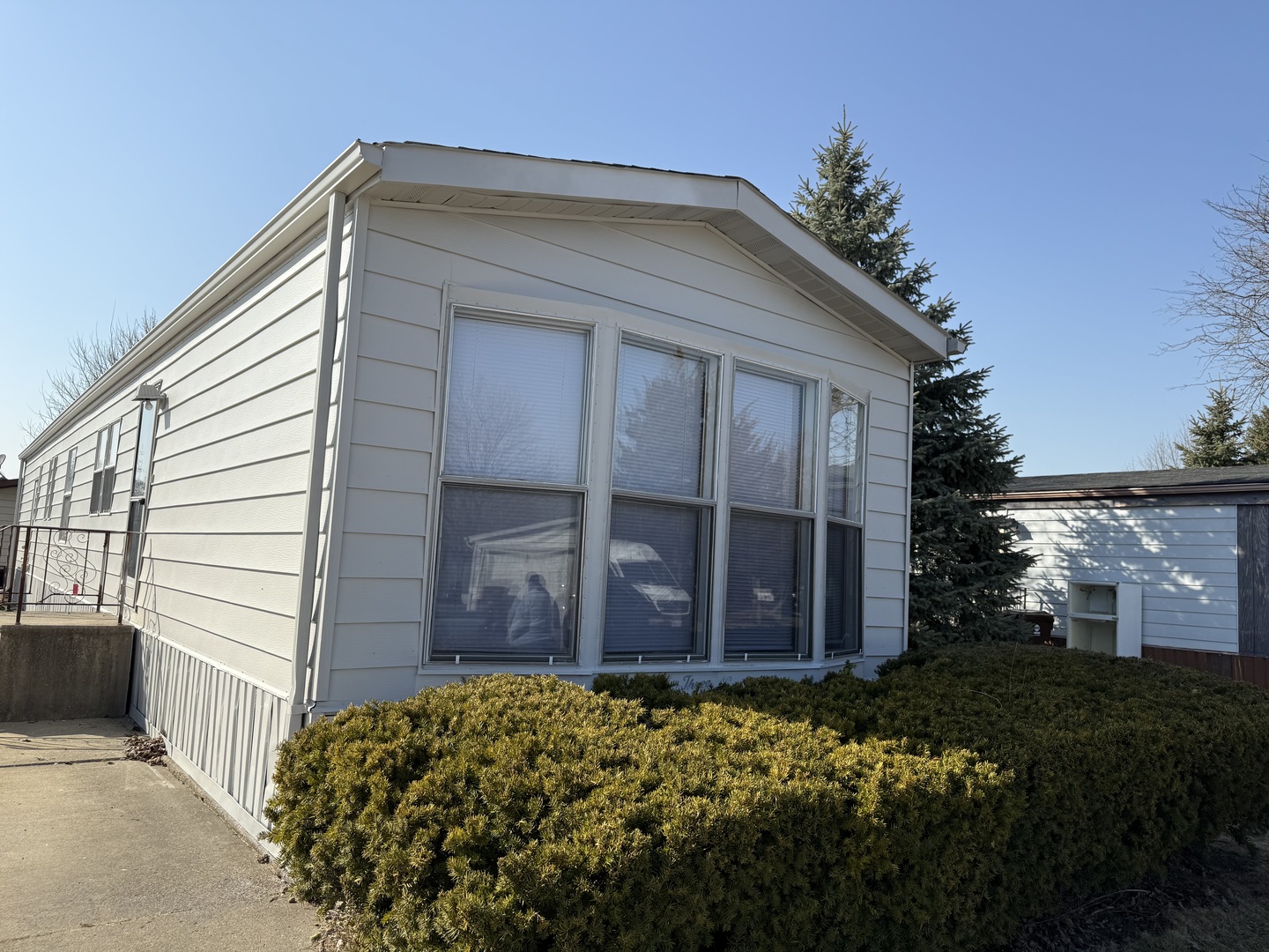 Homes for sale in Matteson, IL | 319 Pleasant Rd, Matteson, IL 60443 | MLS# 12360862