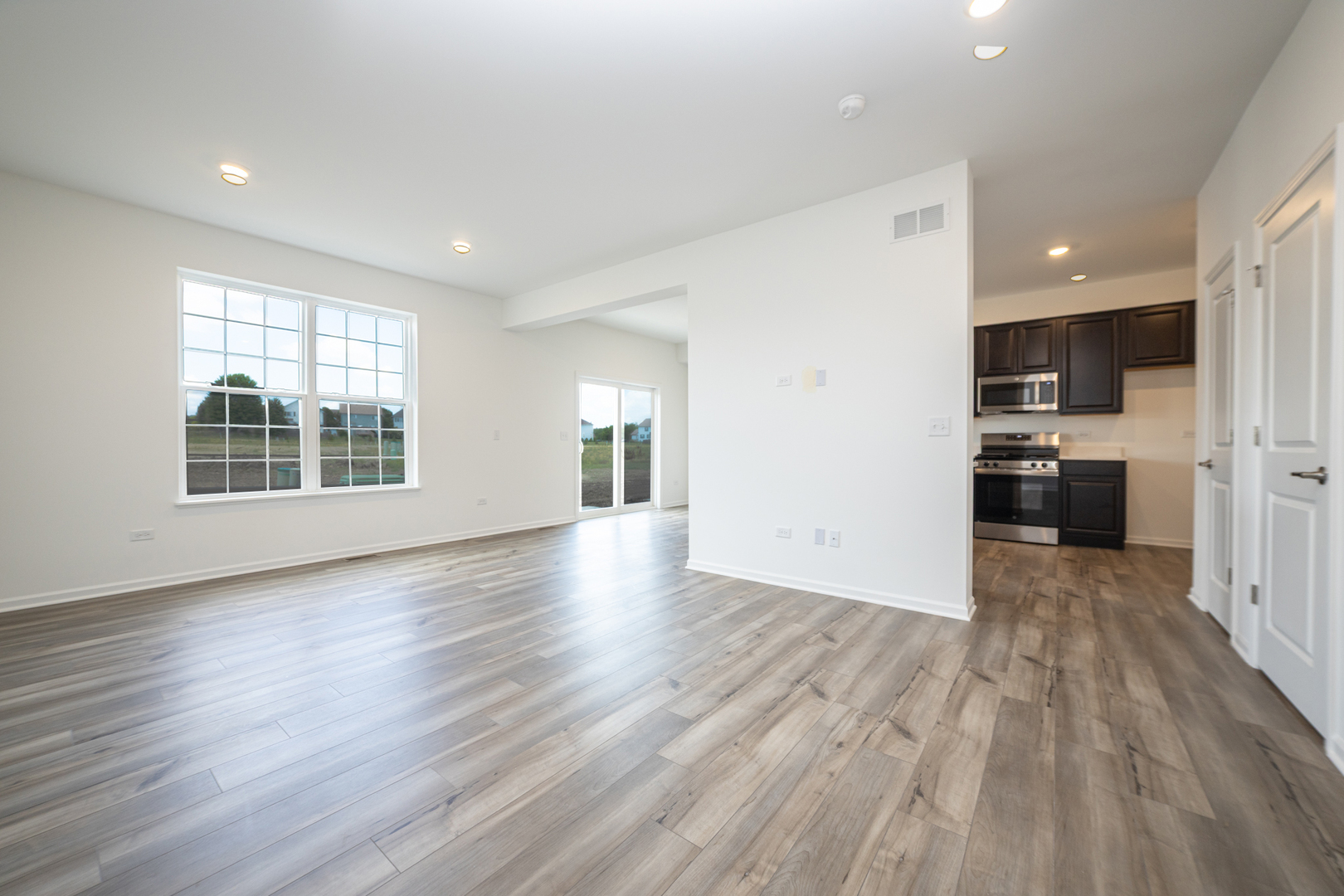 Homes for sale in Joliet, IL | 7827 Nightshade Ln, Joliet, IL 60431 | MLS# 12374504