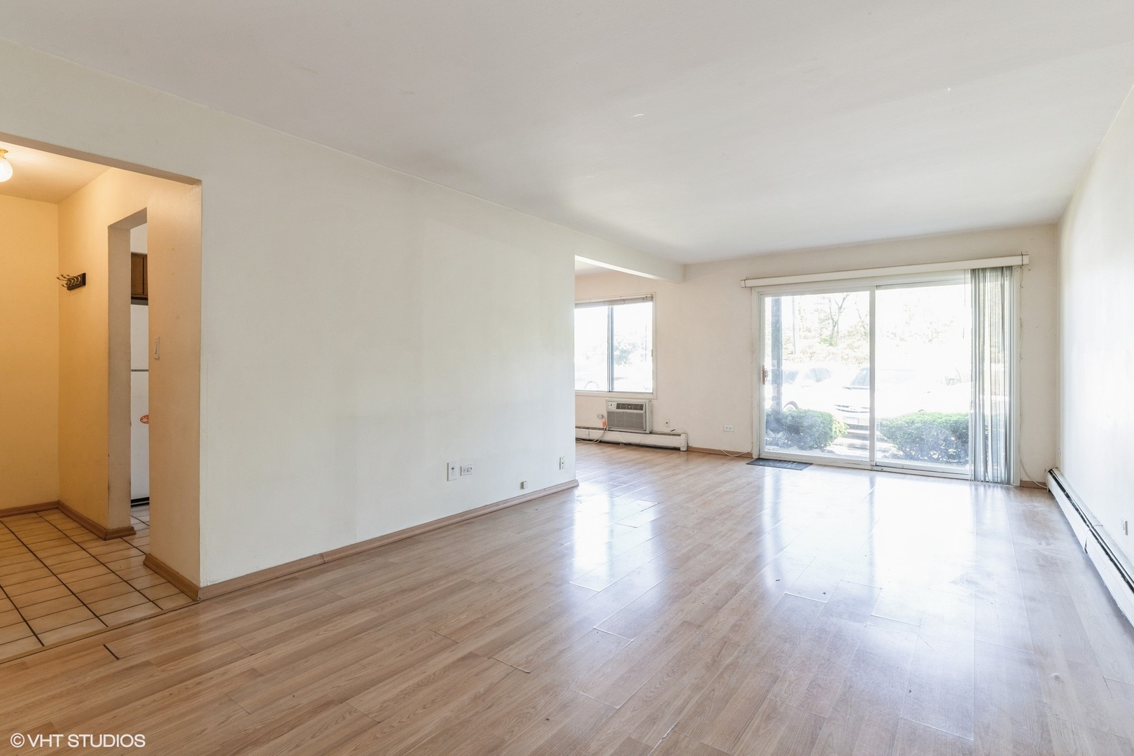 Homes for sale in Prospect Heights, IL | 942 E Old Willow Rd #101, Prospect Heights, IL 60070 | MLS# 12375272