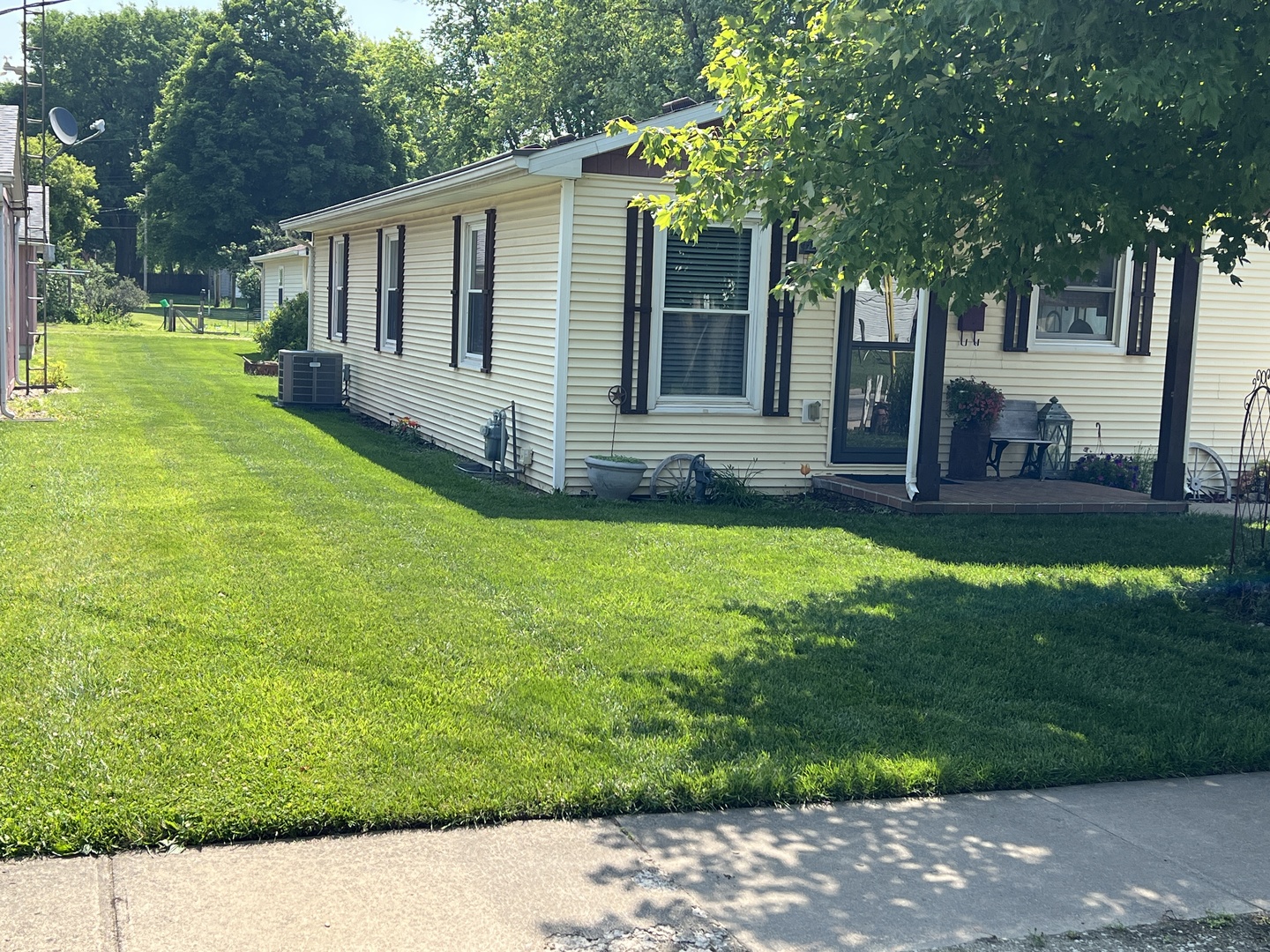 Homes for sale in Clinton, IL | 806 N Elizabeth St, Clinton, IL 61727 | MLS# 12381914