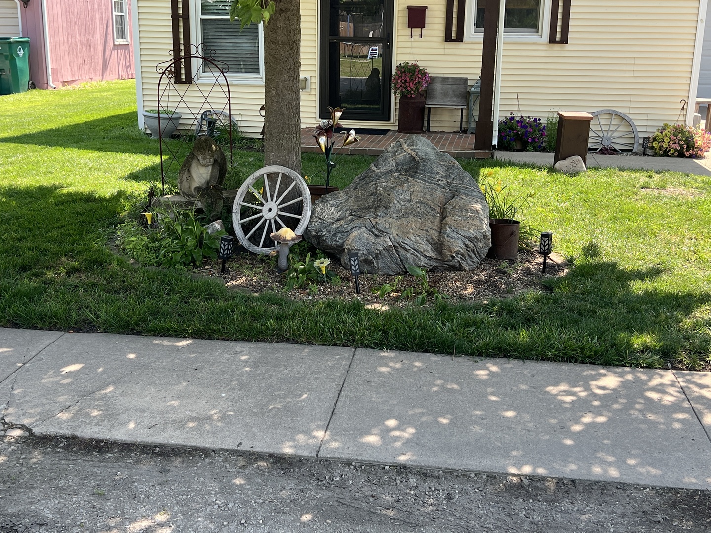 Homes for sale in Clinton, IL | 806 N Elizabeth St, Clinton, IL 61727 | MLS# 12381914