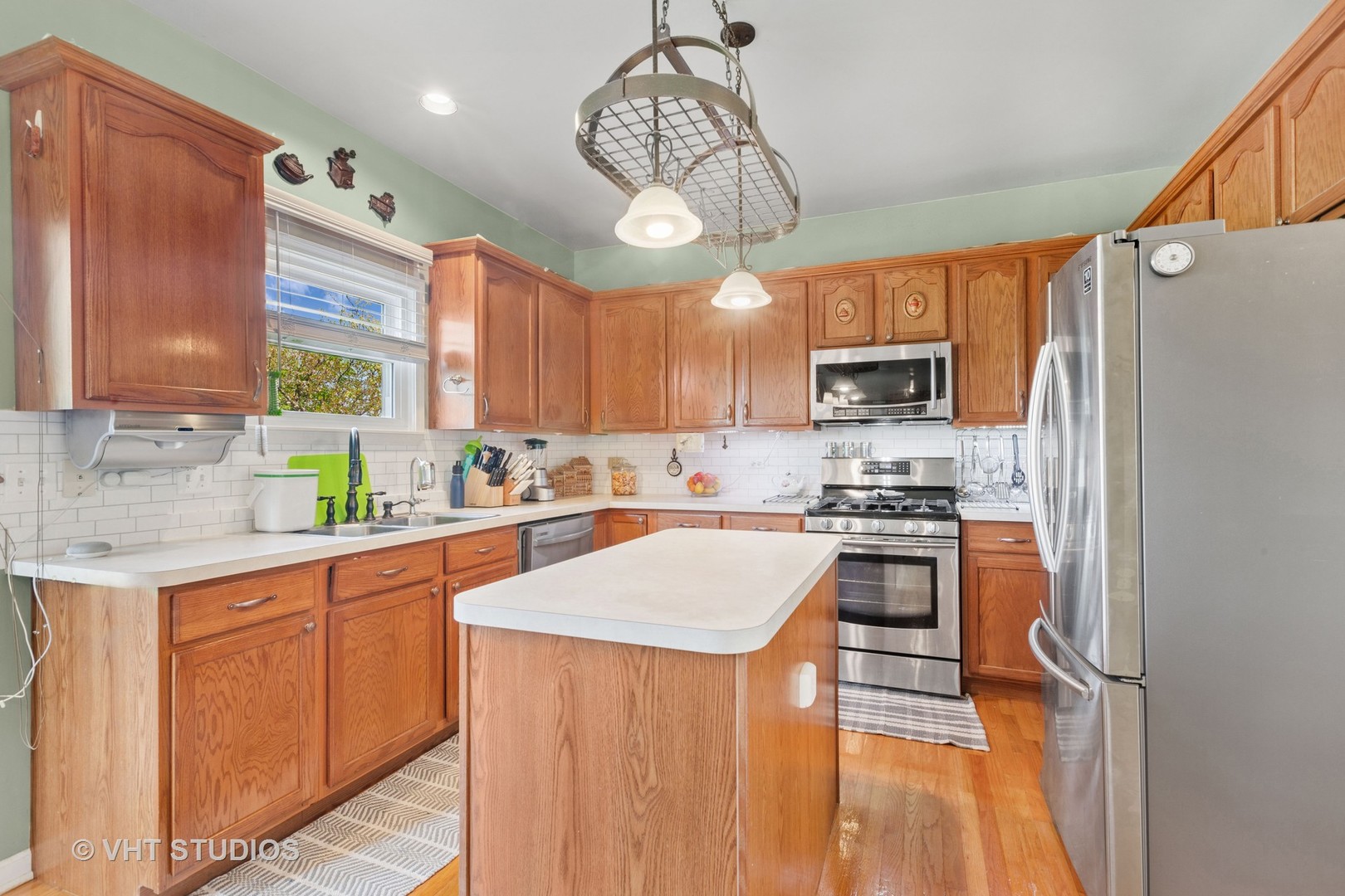 Homes for sale in Oswego, IL | 387 Essex Dr, Oswego, IL 60543 | MLS# 12397866