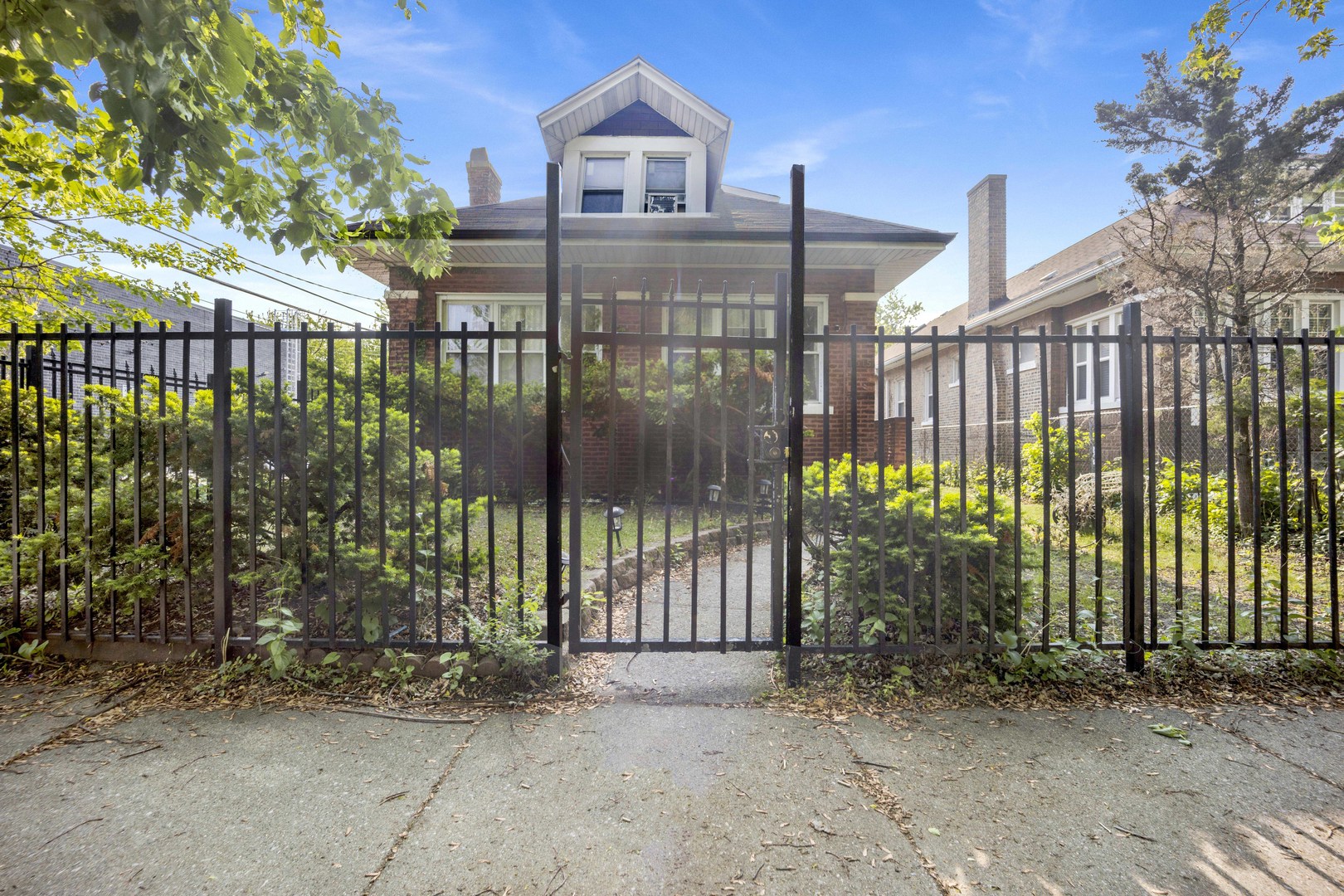 1st image of 7515 S East End Ave, Chicago, IL 60649 | MLS# 12398386