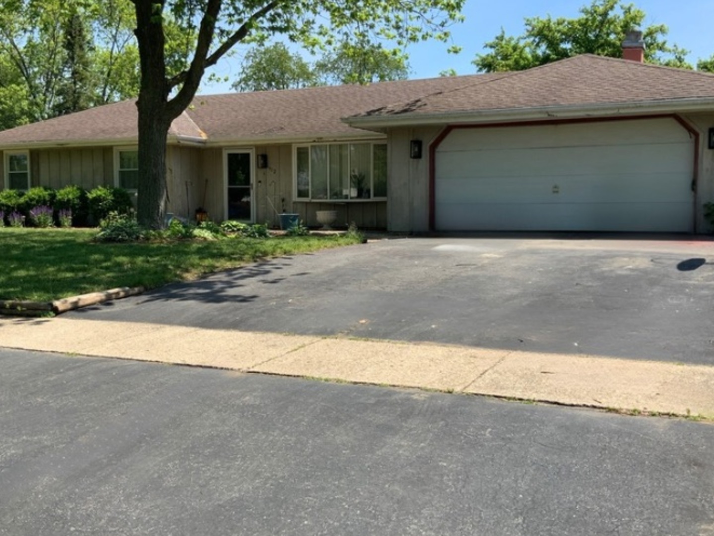 Homes for sale in Joliet, IL | 1412 Timberline Dr, Joliet, IL 60431 | MLS# 12398759