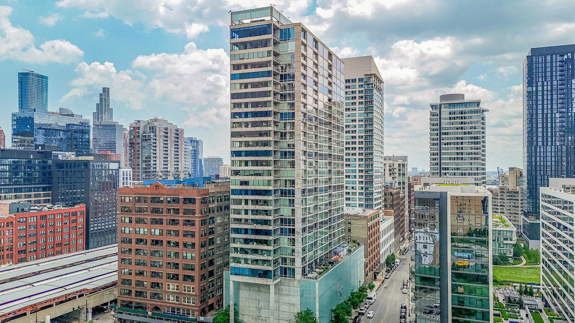 Homes for sale in Chicago, IL | 611 S Wells St #2301, Chicago, IL 60607 | MLS# 12404541