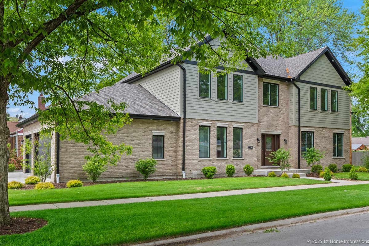 Homes for sale in Oak Lawn, IL | 10100 S Kildare Ave, Oak Lawn, IL 60453 | MLS# 12406269