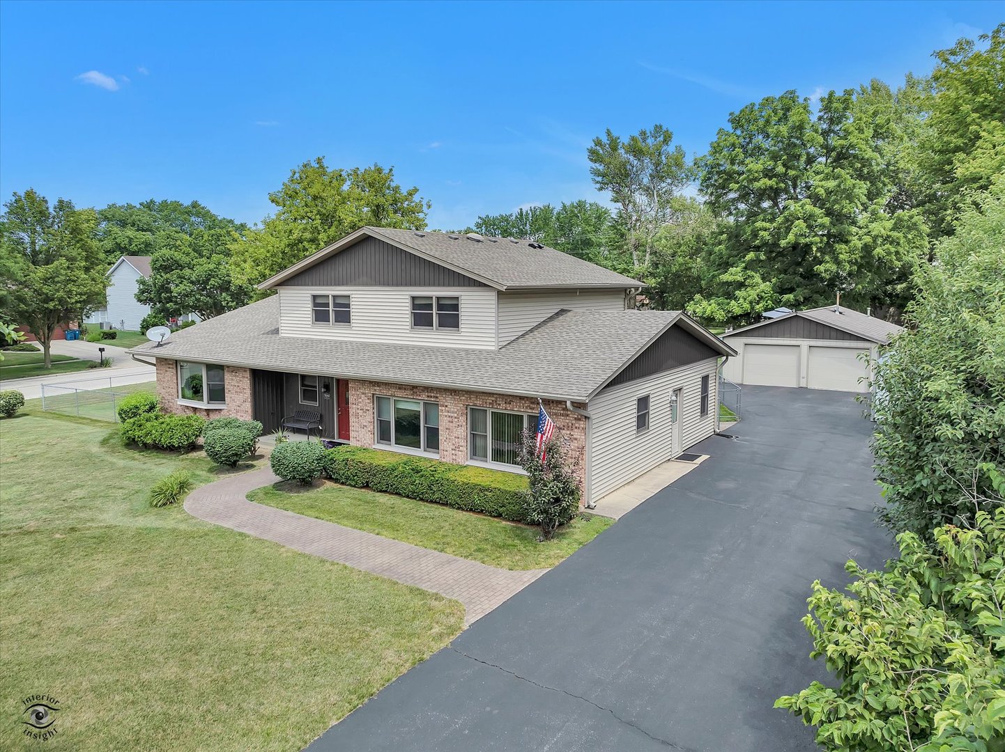 Homes for sale in Downers Grove, IL | 5701 Walnut Ave, Downers Grove, IL 60516 | MLS# 12408421