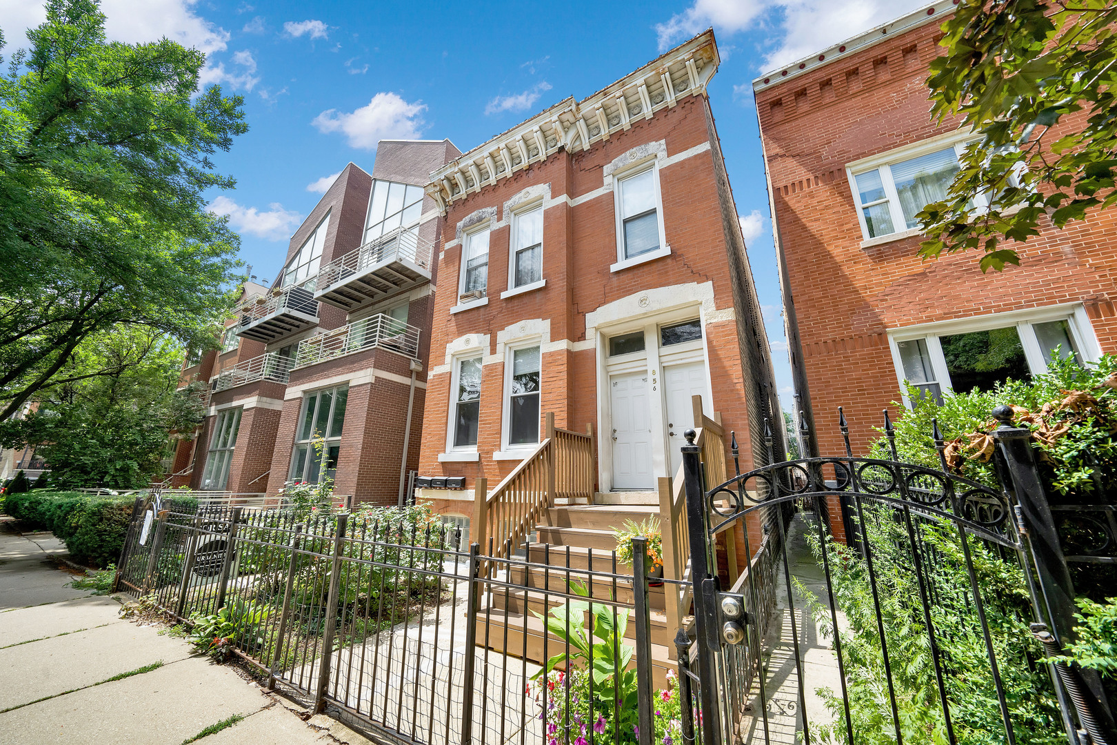 Homes for sale in Chicago, IL | 856 N Marshfield Ave, Chicago, IL 60622 | MLS# 12408824