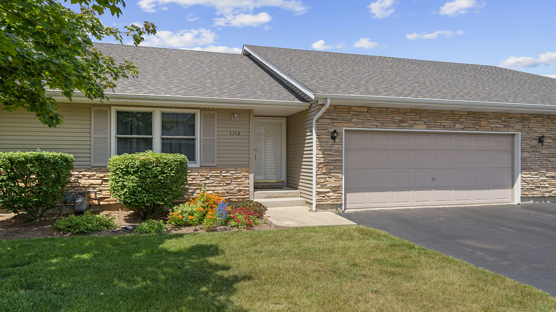 Homes for sale in Sycamore, IL | 1113 Rose Dr, Sycamore, IL 60178 | MLS# 12412447