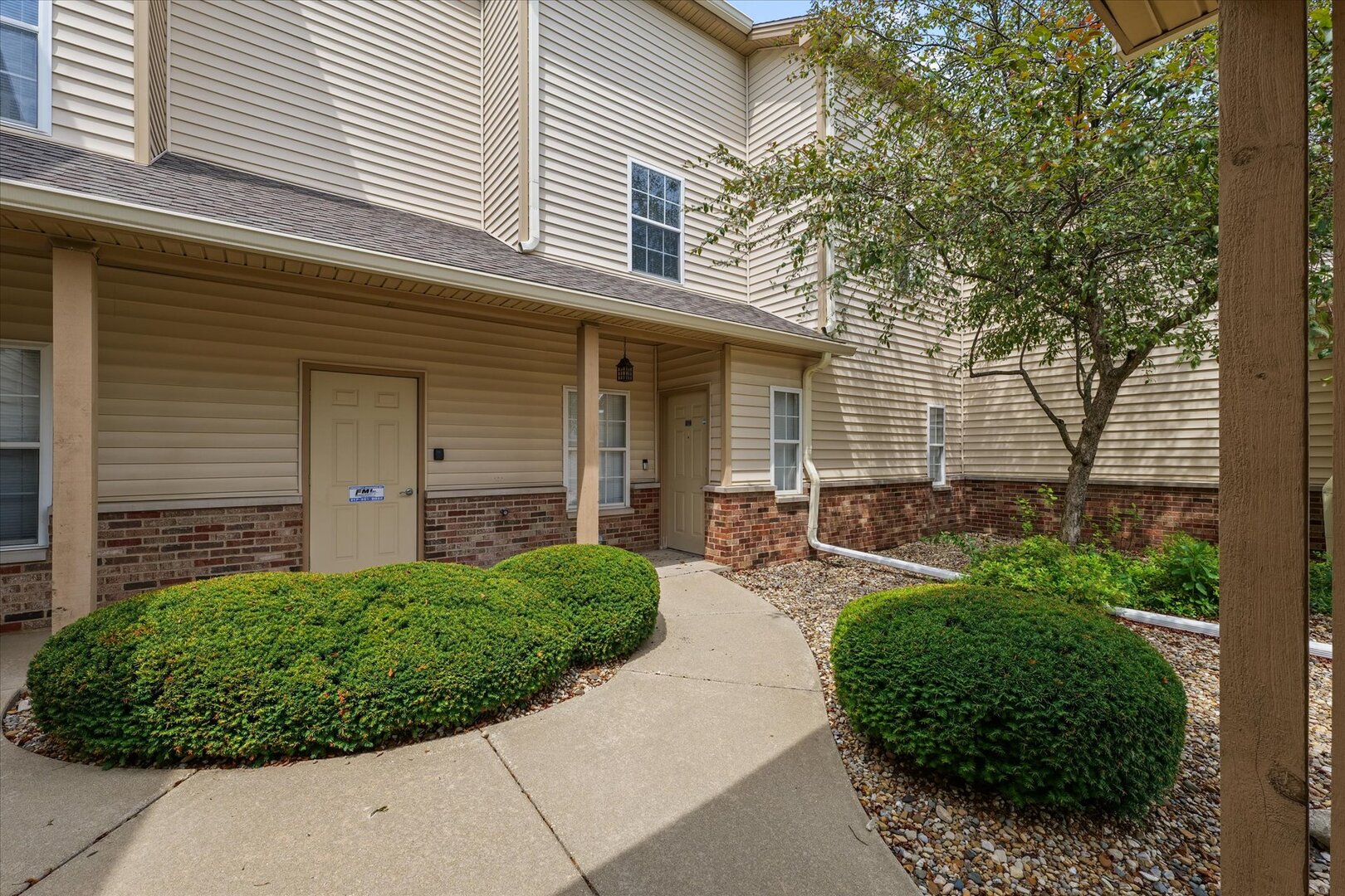 Homes for sale in Champaign, IL | 3718 Thornhill Dr #0, Champaign, IL 61822 | MLS# 12415648