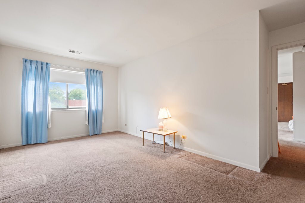 Homes for sale in Mount Prospect, IL | 707 W Central Rd #2C6, Mount Prospect, IL 60056 | MLS# 12417962