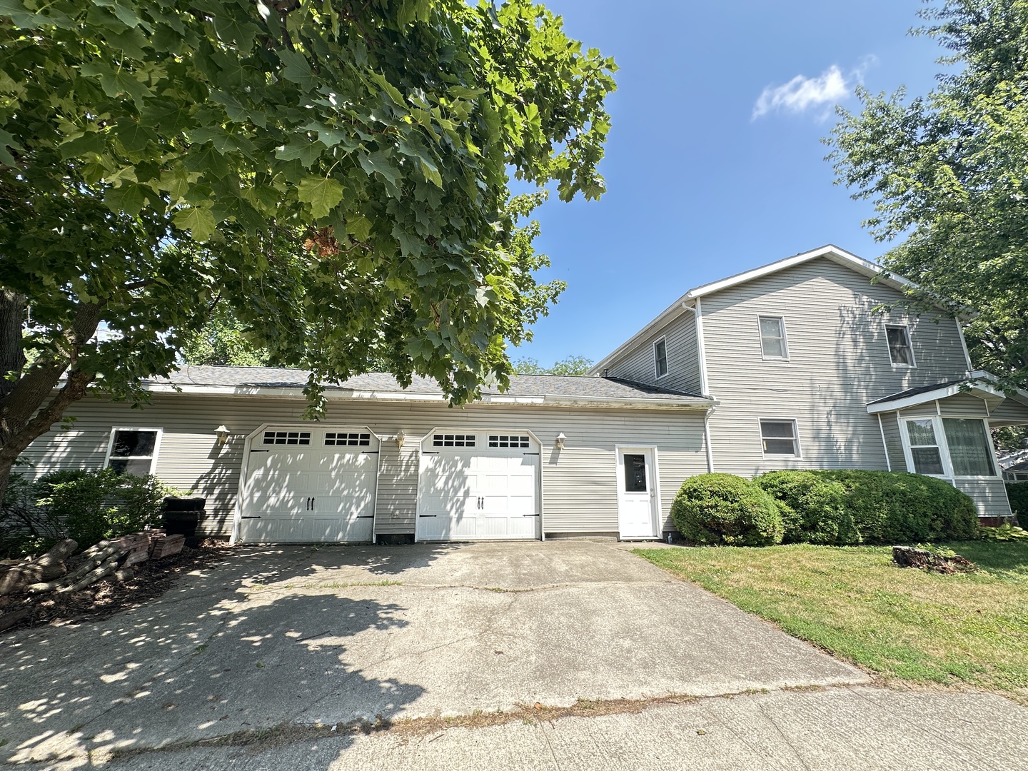 Homes for sale in Mansfield, IL | 101 E Illinois St, Mansfield, IL 61854 | MLS# 12418737