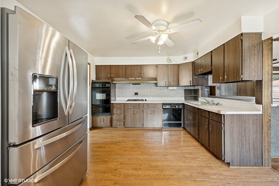 Homes for sale in Bridgeview, IL | 7030 W 91St St, Bridgeview, IL 60455 | MLS# 12421276