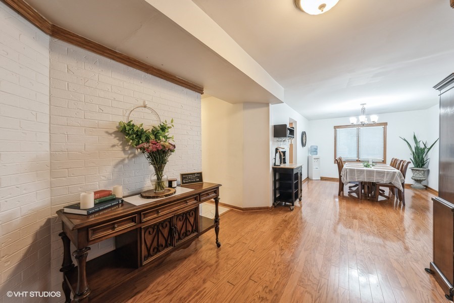 Homes for sale in Elgin, IL | 8N530 Gingerwood Ln, Elgin, IL 60124 | MLS# 12423036