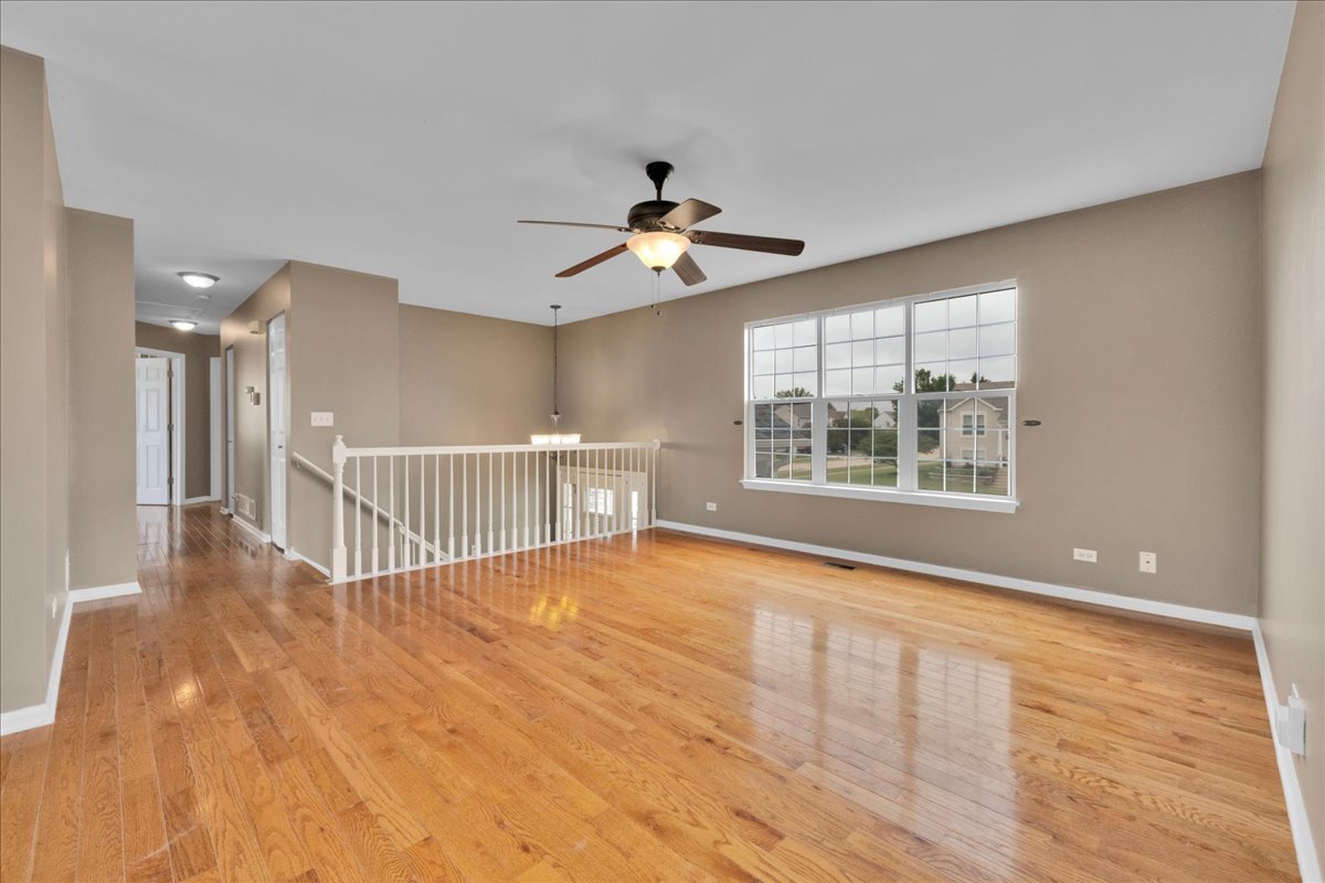 Homes for sale in South Elgin, IL | 1459 S Blackhawk Cir, South Elgin, IL 60177 | MLS# 12426307