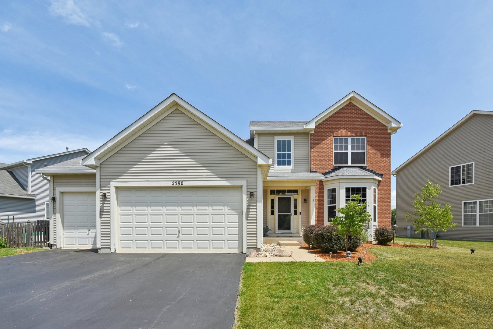 Homes for sale in Hampshire, IL | 2590 Hennig Rd, Hampshire, IL 60140 | MLS# 12433262