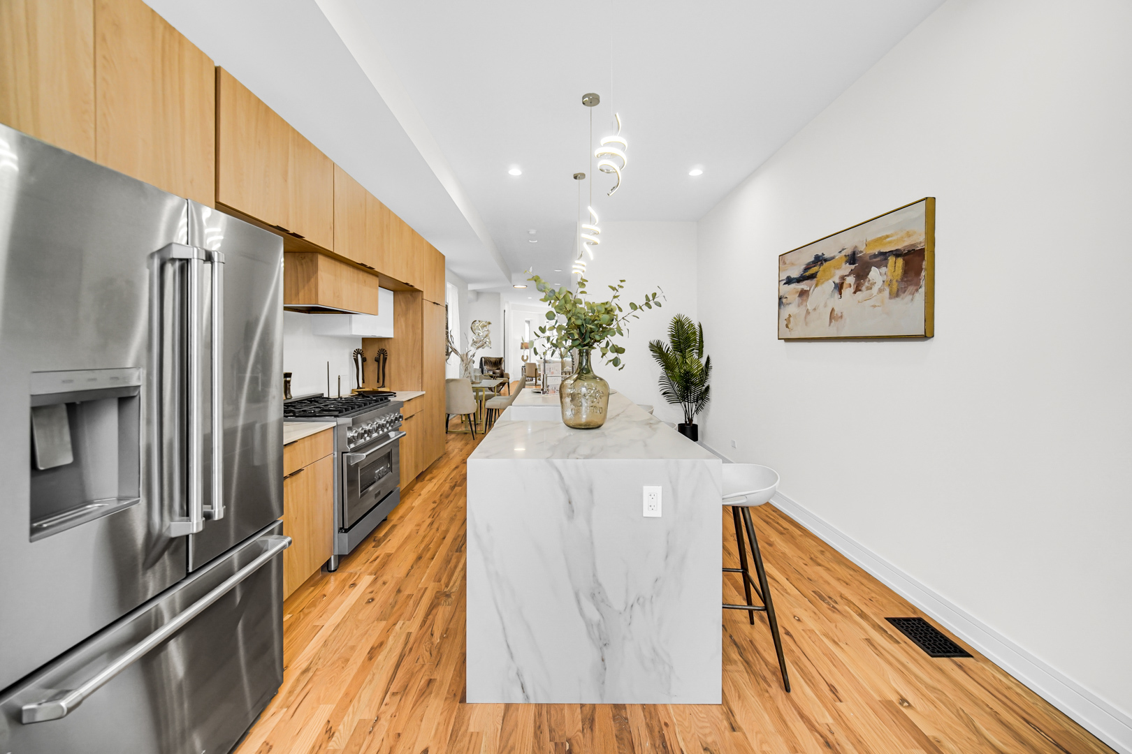 Homes for sale in Chicago, IL | 4752 S Champlain Ave, Chicago, IL 60615 | MLS# 12435088