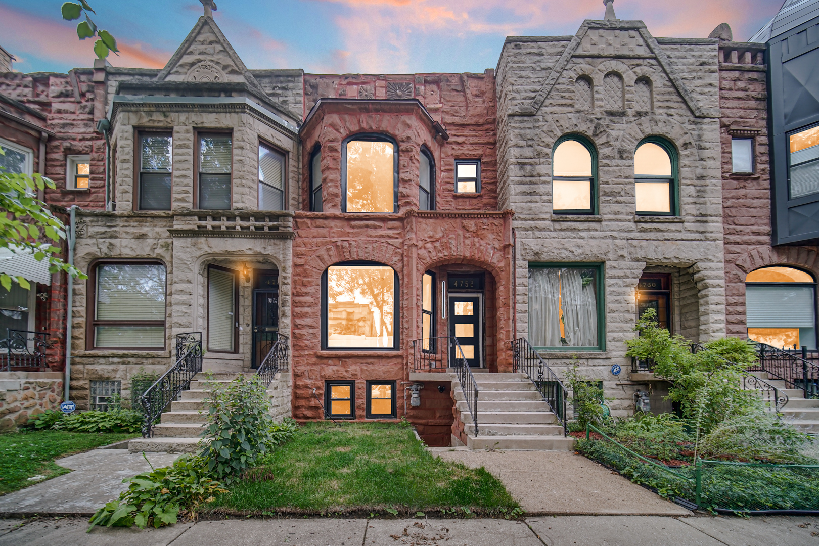 Homes for sale in Chicago, IL | 4752 S Champlain Ave, Chicago, IL 60615 | MLS# 12435088