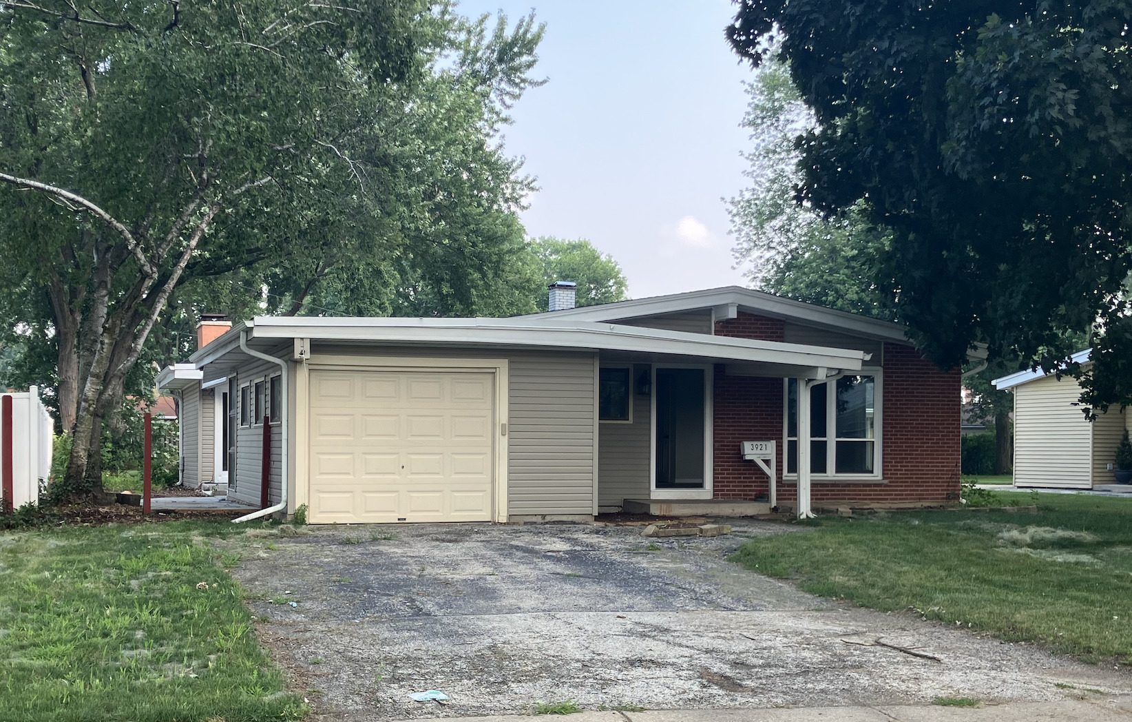 Homes for sale in Rolling Meadows, IL | 3921 Gull Ct, Rolling Meadows, IL 60008 | MLS# 12435243