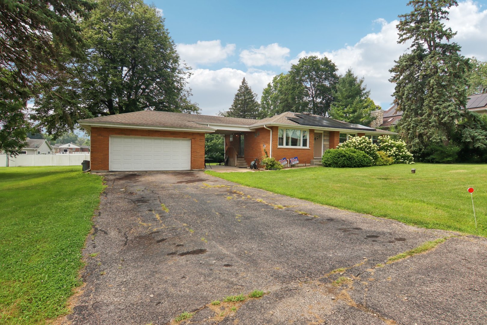 2nd image of 23w285 Armitage Ave, Glen Ellyn, IL 60137 | MLS# 12436908