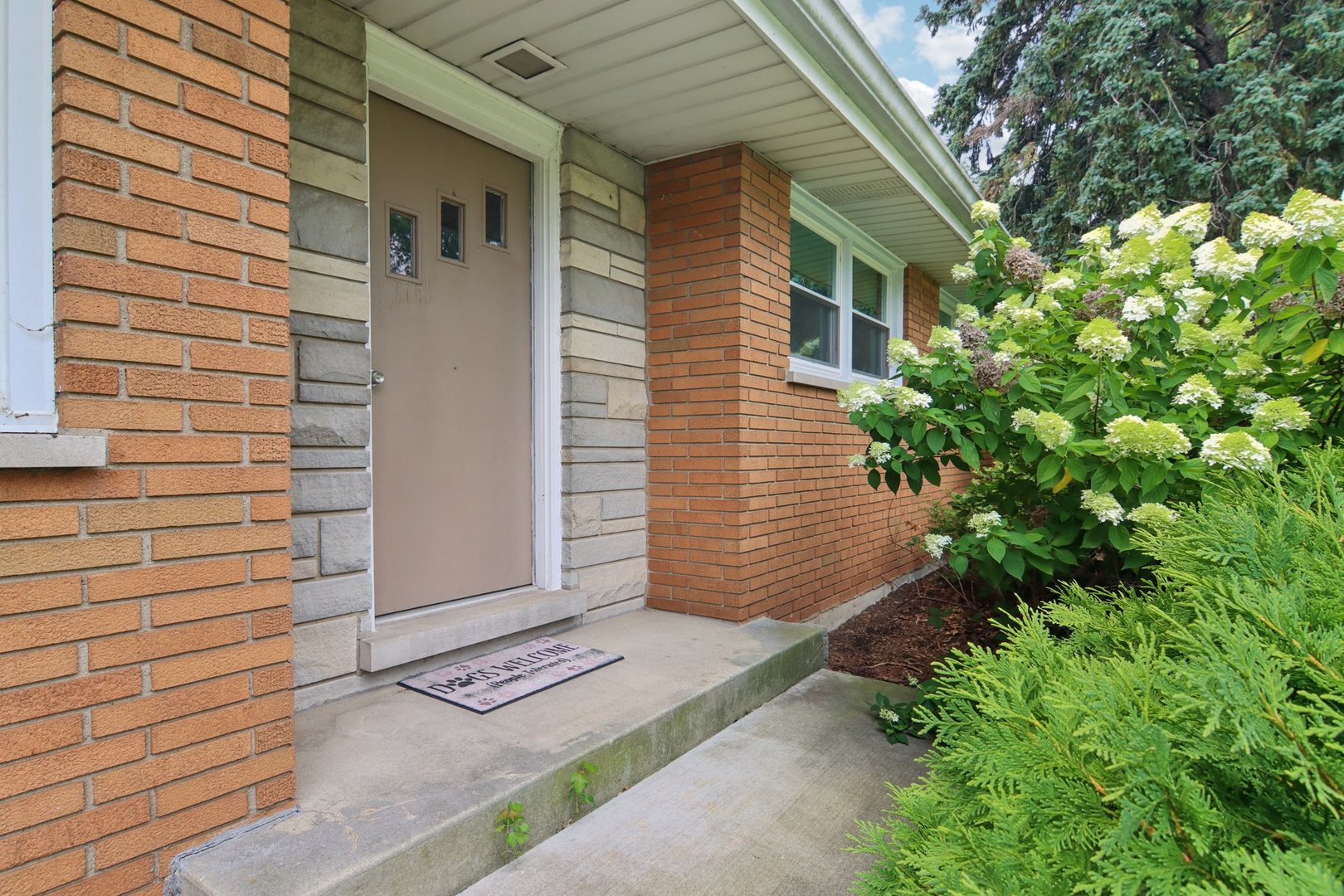 4th image of 23W285 Armitage Ave, Glen Ellyn, IL 60137 | MLS# 12436908