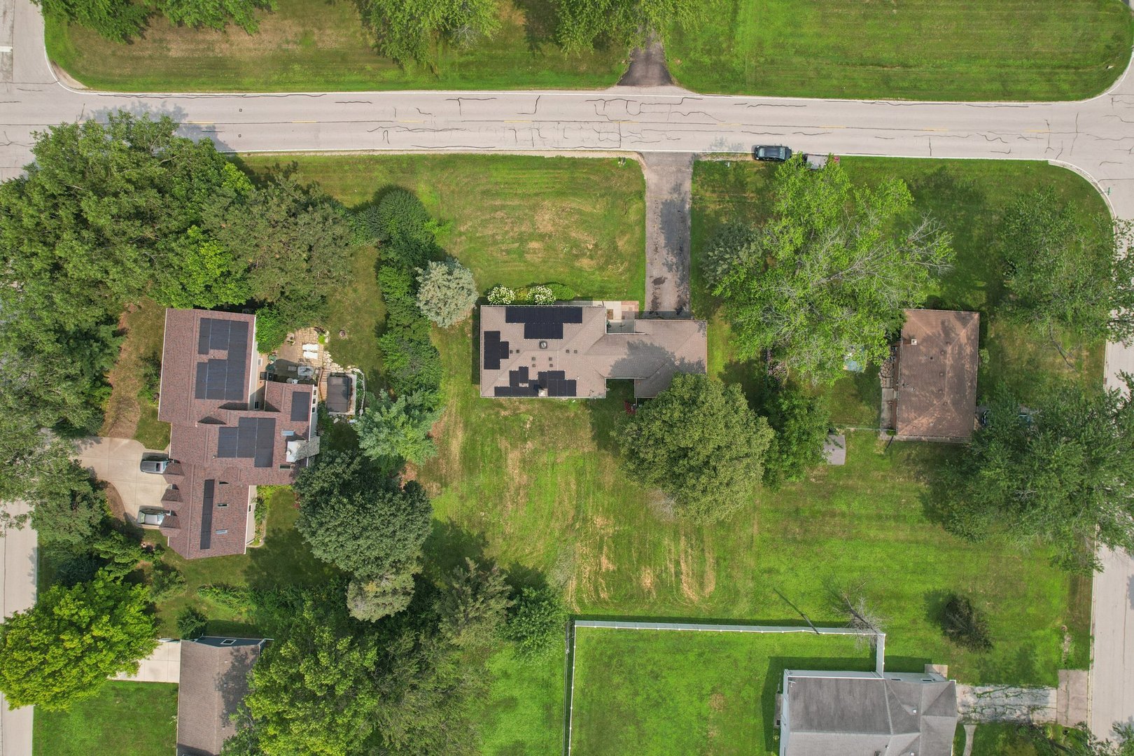 35th image of 23w285 Armitage Ave, Glen Ellyn, IL 60137 | MLS# 12436908