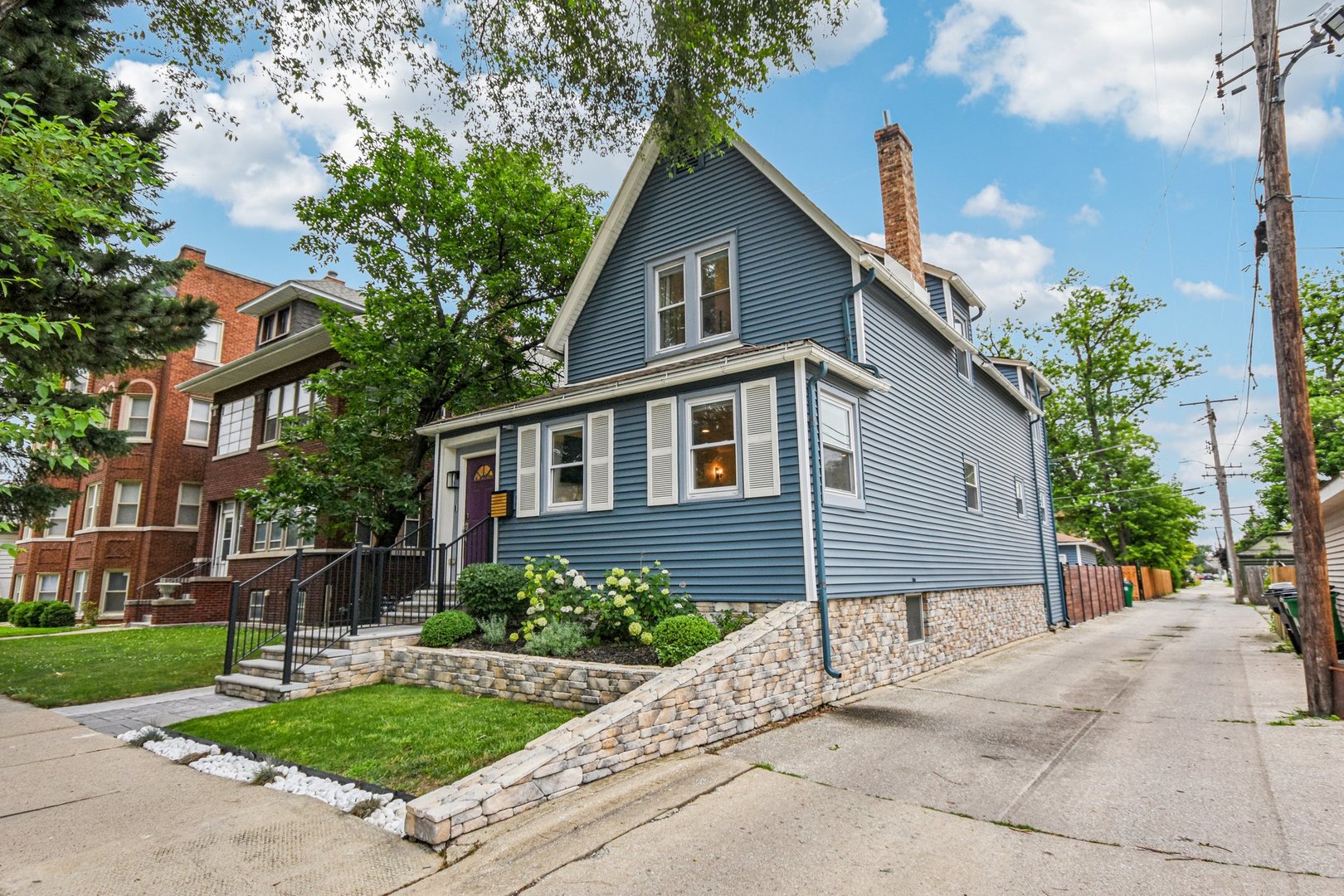 Homes for sale in Berwyn, IL | 3335 Clinton Ave, Berwyn, IL 60402 | MLS# 12440607